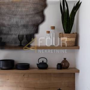 Istra, Pula, 2s+db, prekrasan stan u centru