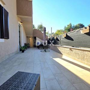 ISTRA, PULA – 3SS+DB stan s vrtom na Stoji, blizu mora