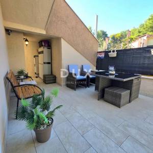 ISTRA, PULA – 3SS+DB stan s vrtom na Stoji, blizu mora