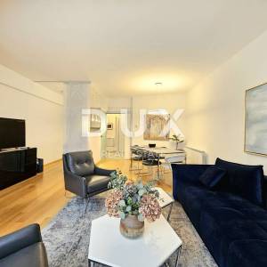 ISTRA, PULA, CENTAR - 3SS+DB visoko kvalitetan stan na atraktivnoj lokaciji i privatnim parkingom u garaži