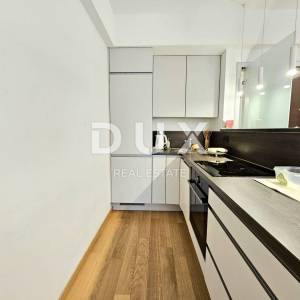 ISTRA, PULA, CENTAR - 3SS+DB visoko kvalitetan stan na atraktivnoj lokaciji i privatnim parkingom u garaži