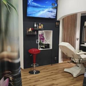 ISTRA, PULA - Najam opremljenog salona!