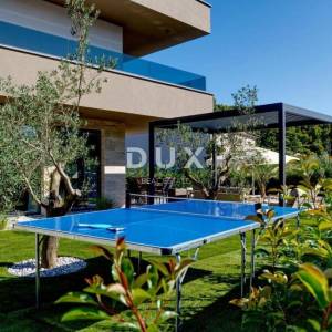 ISTRA, PULA (okolica) - Prekrasna nova uređena vila u neposrednoj blizini grada!