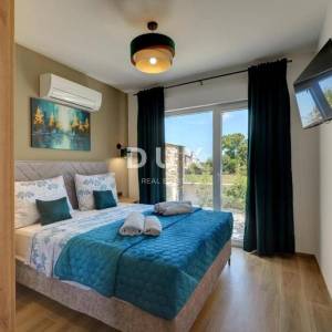 ISTRA, PULA (okolica) - Prekrasna nova uređena vila u neposrednoj blizini grada!