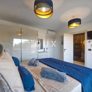 ISTRA, PULA (okolica) - Prekrasna nova uređena vila u neposrednoj blizini grada!