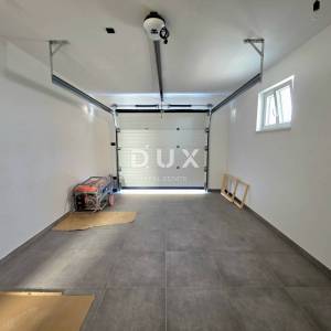 ISTRA, PULA – Prizemni 2SS+DB stan u novogradnji s terasom, dvorištem i privatnim bazenom