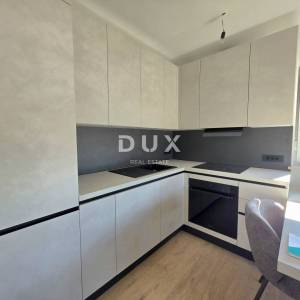 ISTRA, PULA – Prizemni 2SS+DB stan u novogradnji s terasom, dvorištem i privatnim bazenom