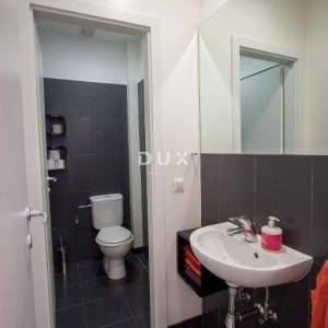 ISTRA, PULA - Prostran odmah useljiv stan u blizini centra