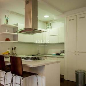 ISTRA, PULA - Prostran odmah useljiv stan u blizini centra