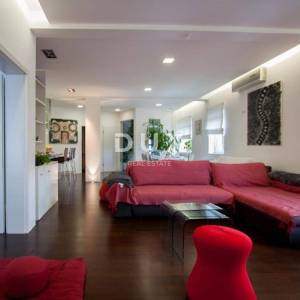 ISTRA, PULA - Prostran odmah useljiv stan u blizini centra