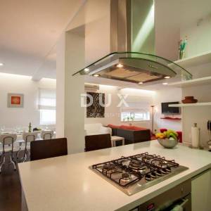 ISTRA, PULA - Prostran odmah useljiv stan u blizini centra