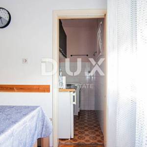 ISTRA, PULA- Prostrani stan na idealnoj lokaciji sa vrtom!