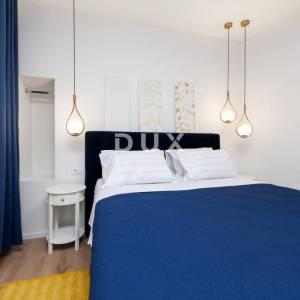 ISTRA, ROVINJ – Ekskluzivan stan u povijesnoj palači, 50 m od mora