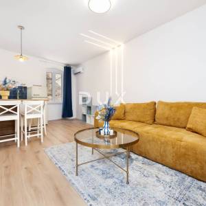 ISTRA, ROVINJ – Ekskluzivan stan u povijesnoj palači, 50 m od mora