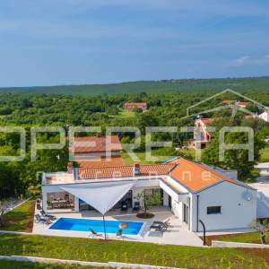 Istra, Rovinj okolica-moderna prizemnica 3 km od mora