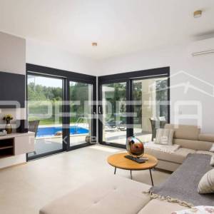 Istra, Rovinj okolica-moderna prizemnica 3 km od mora