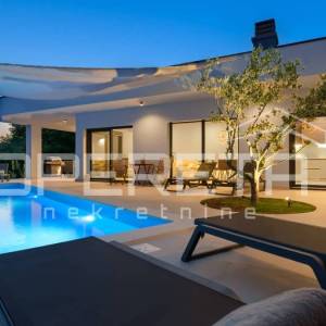 Istra, Rovinj okolica-moderna prizemnica 3 km od mora