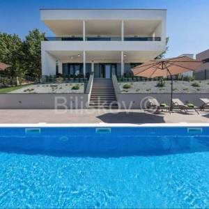 Istra, samostojeća luksuzna vila s bazenom 
