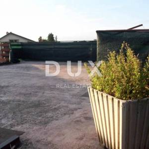 ISTRA, SAVUDRIJA - Dvije kuće s garažama + građevinsko zemljište - 200 m OD MORA!!