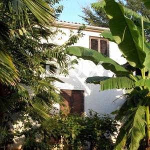 ISTRA, SAVUDRIJA - Dvije kuće s garažama + građevinsko zemljište - 200 m OD MORA!!