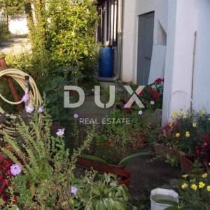 ISTRA, SAVUDRIJA - Dvije kuće s garažama + građevinsko zemljište - 200 m OD MORA!!