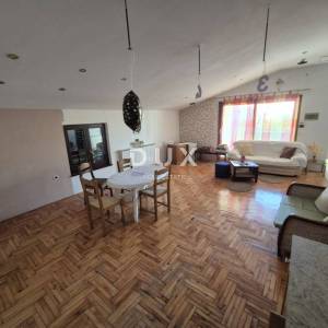 ISTRA, SAVUDRIJA - Dvije kuće s garažama + građevinsko zemljište - 200 m OD MORA!!