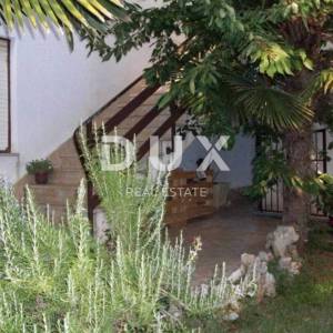 ISTRA, SAVUDRIJA - Dvije kuće s garažama + građevinsko zemljište - 200 m OD MORA!!