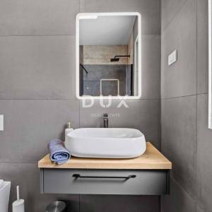 ISTRA, SVETVINČENAT – Moderna vila s grijanim bazenom, solarnom elektranom i potpunom privatnošću