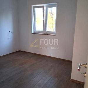 Istra, Svetvinčenat - okolica, samostojeća kuća s bazenom