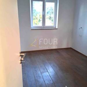 Istra, Svetvinčenat - okolica, samostojeća kuća s bazenom