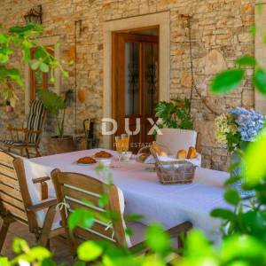 ISTRA, SVETVINČENAT – Privatno istarsko imanje s konobom, vrtom i dvjema kućama