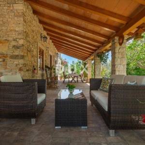 ISTRA, SVETVINČENAT – Privatno istarsko imanje s konobom, vrtom i dvjema kućama