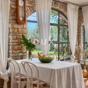 ISTRA, SVETVINČENAT – Privatno istarsko imanje s konobom, vrtom i dvjema kućama