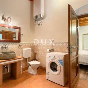 ISTRA, SVETVINČENAT – Privatno istarsko imanje s konobom, vrtom i dvjema kućama