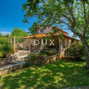 ISTRA, SVETVINČENAT – Privatno istarsko imanje s konobom, vrtom i dvjema kućama