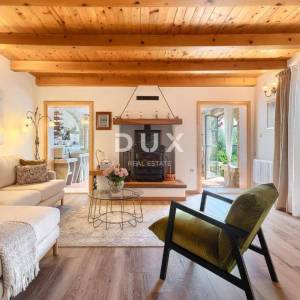 ISTRA, SVETVINČENAT – Privatno istarsko imanje s konobom, vrtom i dvjema kućama