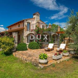 ISTRA, SVETVINČENAT – Privatno istarsko imanje s konobom, vrtom i dvjema kućama