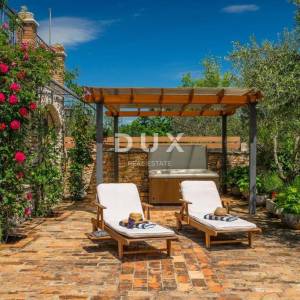 ISTRA, SVETVINČENAT – Privatno istarsko imanje s konobom, vrtom i dvjema kućama