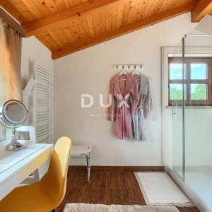 ISTRA, SVETVINČENAT – Privatno istarsko imanje s konobom, vrtom i dvjema kućama