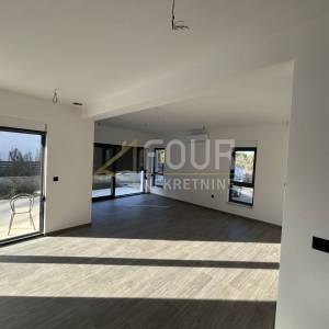 Istra, Tar, samostojeća kuća s bazenom