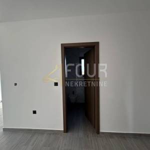 Istra, Tar, samostojeća kuća s bazenom