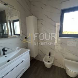 Istra, Tar, samostojeća kuća s bazenom