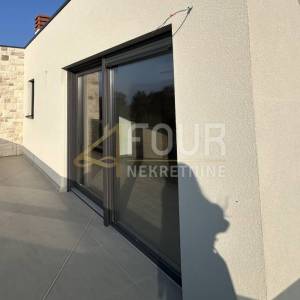 Istra, Tar, samostojeća kuća s bazenom