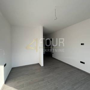 Istra, Tar, samostojeća kuća s bazenom