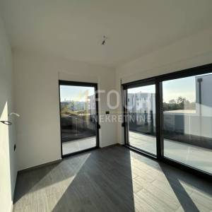 Istra, Tar, samostojeća kuća s bazenom