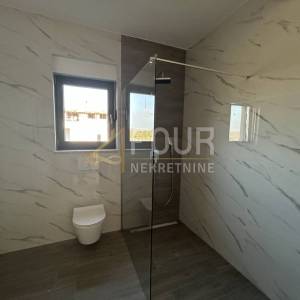 Istra, Tar, samostojeća kuća s bazenom