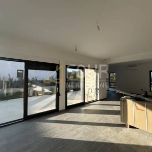 Istra, Tar, samostojeća kuća s bazenom