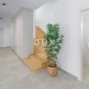 ISTRA, TINJAN - Raskošna kuća s bazenom