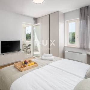 ISTRA, TINJAN - Raskošna kuća s bazenom