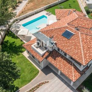 ISTRA, TINJAN - Raskošna kuća s bazenom